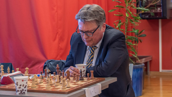 Ex-världsmästarens hånfulla öppningsval mot Hans Niemann - Sveriges  Schackförbund